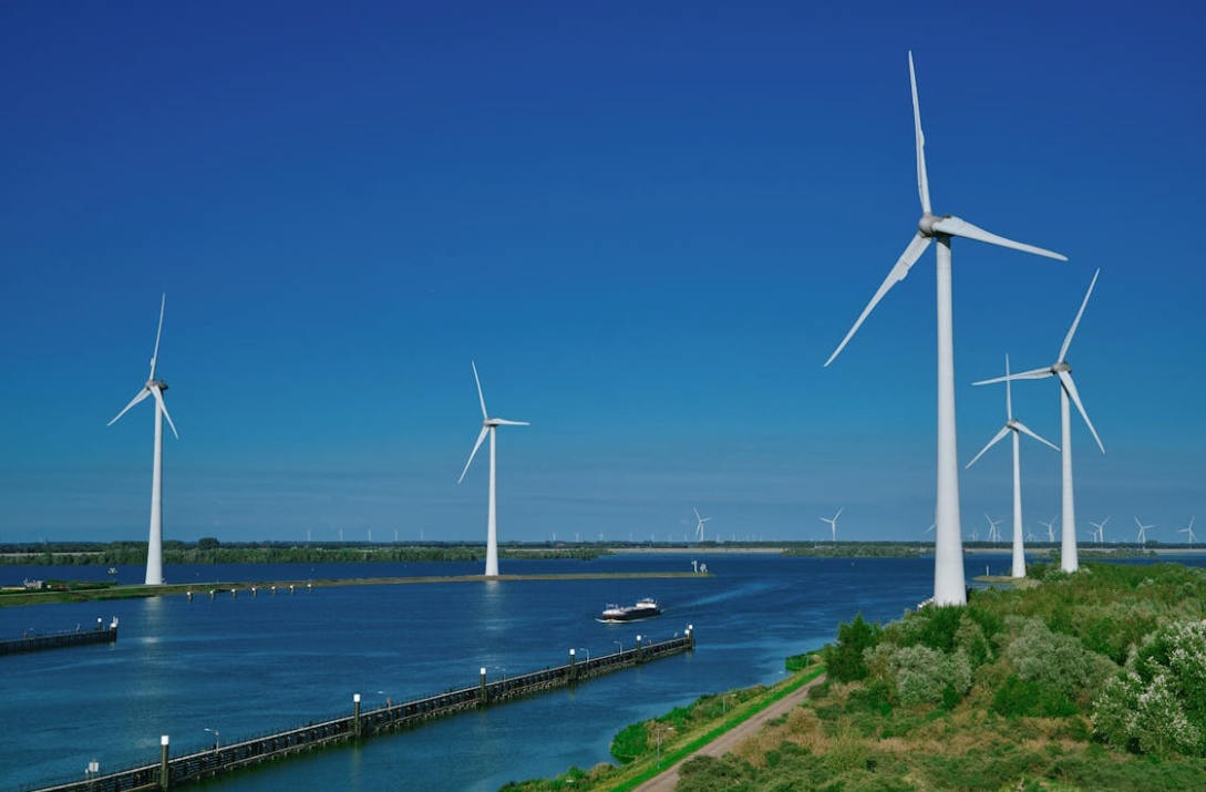 風電行業(yè)電纜橋架的新選擇：泰士特輕型阻火段的獨特優(yōu)勢解析